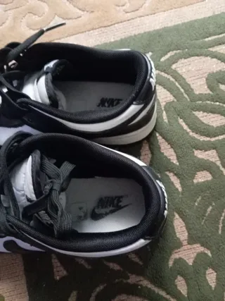 Zapatillas Nike Dunk Low Blancas y Negras