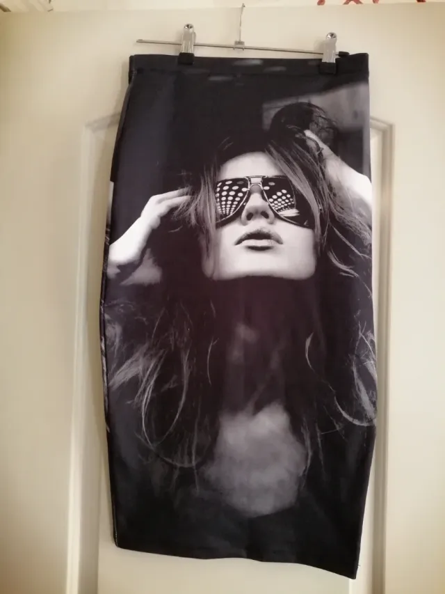 Falda estampada mujer