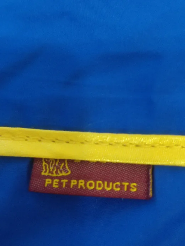 Chubasquero para perro azul con capucha