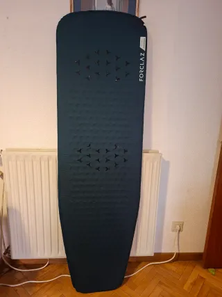 Aislante autoinflable Forclaz L (Decathlon)
