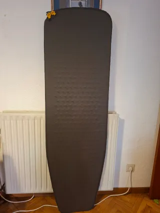 Aislante autoinflable Forclaz L (Decathlon)