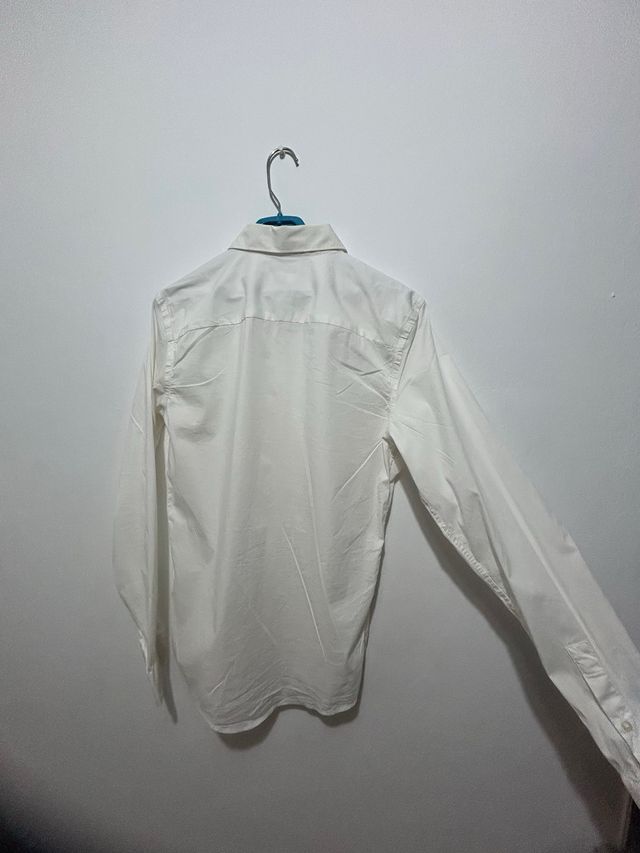 Camisa blanca de botones