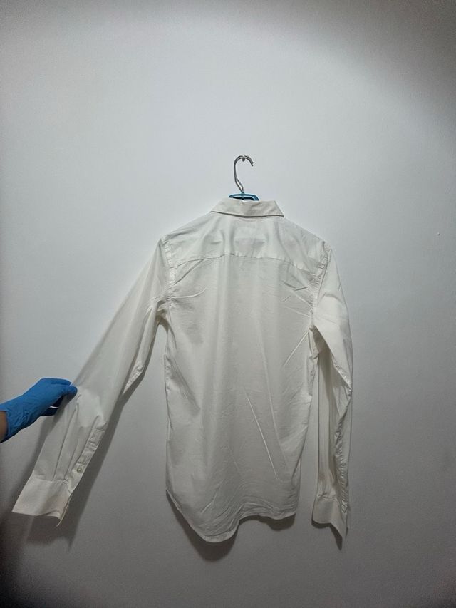 Camisa blanca de botones