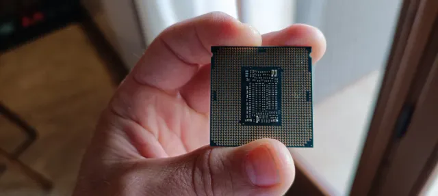 Placa Gigabyte B360M D3H + Intel i5 8600K