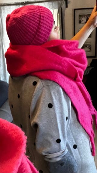 Sciarpa e berretto fucsia