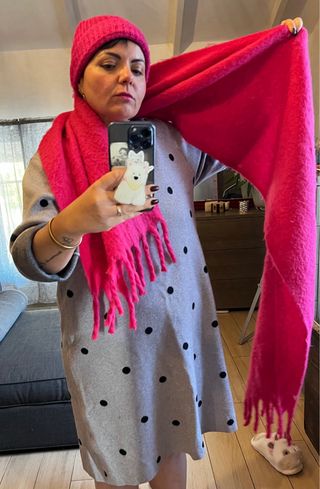 Sciarpa e berretto fucsia