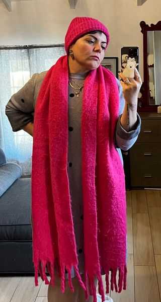 Sciarpa e berretto fucsia