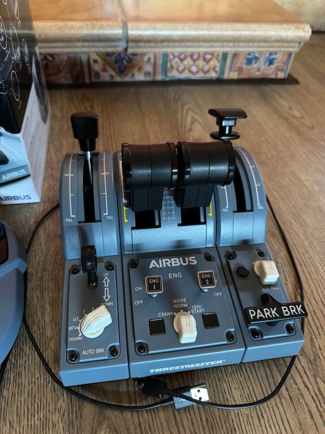 Thrustmaster TCA Sidestick Airbus Edition