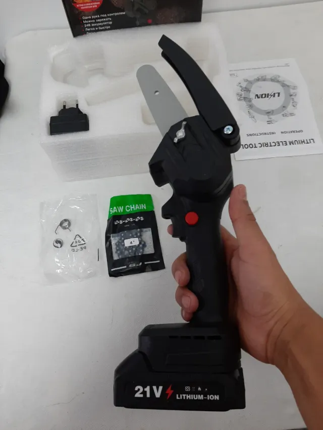 Mini motosierra eléctrica 24V sin estrenar