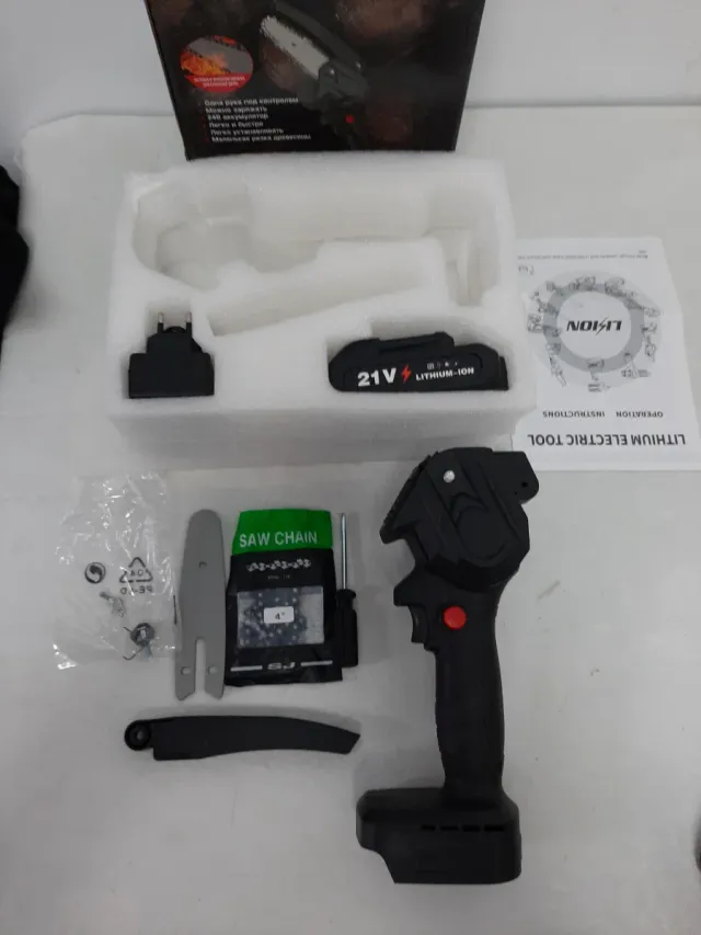 Mini motosierra eléctrica 24V sin estrenar