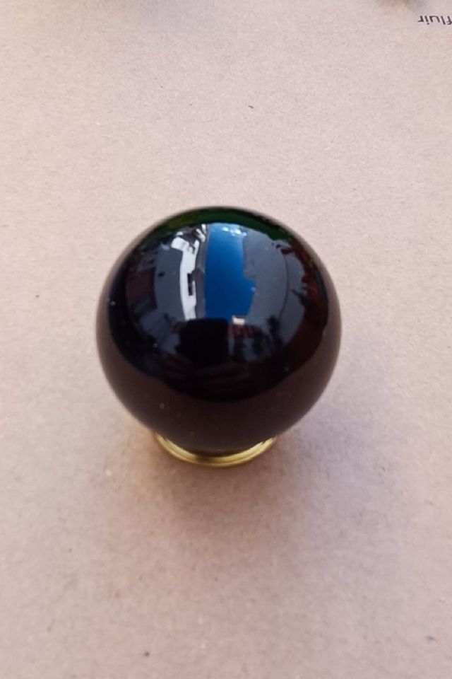 ESFERA BOLA DE CRISTAL CUARZO ASIÁTICO COLOR NEGRA