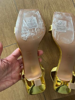 Sandalias doradas Mango Talla 38.5