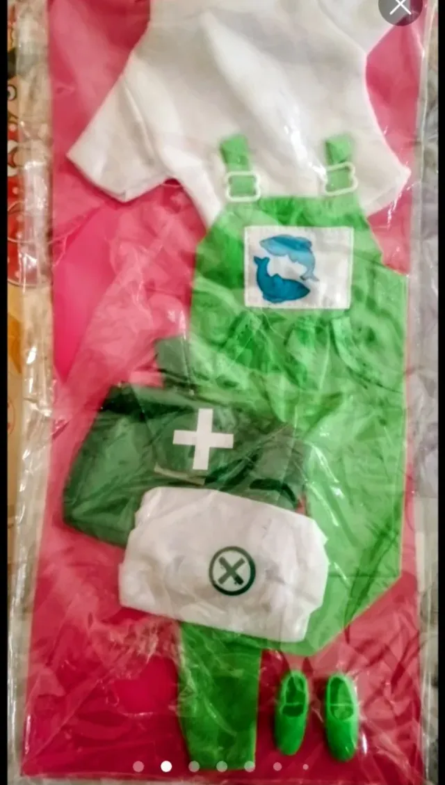 Lote Muñeca Barbie y Ropa y zapatos 