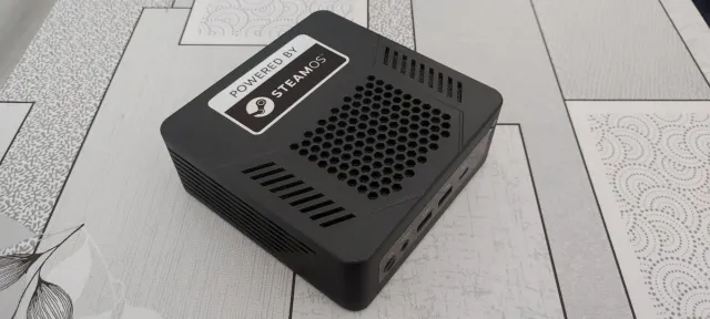 MINI PC RYZEN 7 7840HS 32GB RAM 1TB SSD WIFI 6