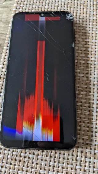 Motorola G8 Plus 64GB parti