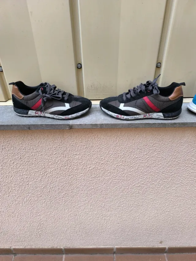 Zapatillas Geox negras y marrones