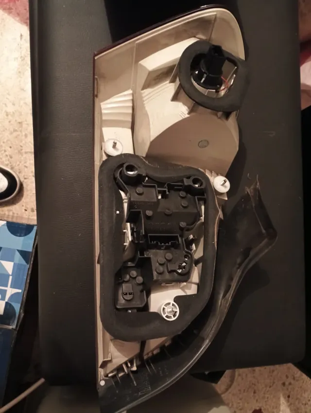 Faros Traseros BMW Serie 1 E82
Originales.