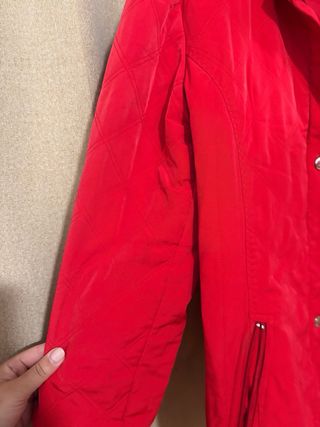 Abrigo Liz Claiborne Rojo