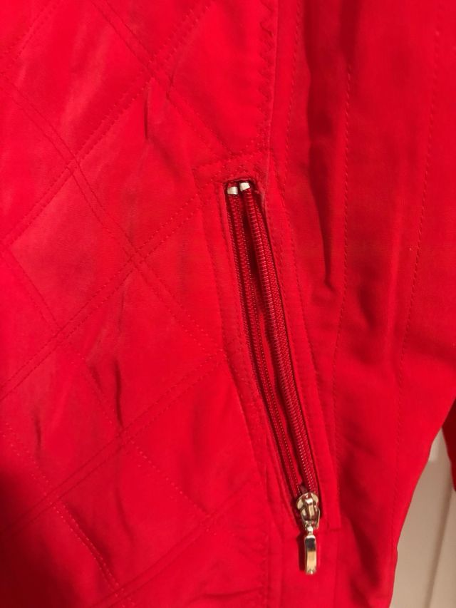 Abrigo Liz Claiborne Rojo