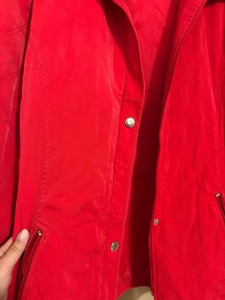 Abrigo Liz Claiborne Rojo