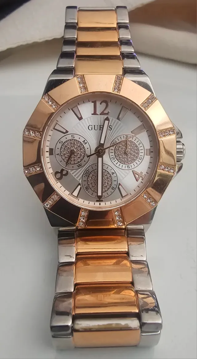 Reloj Guess Mujer Oro y Plata