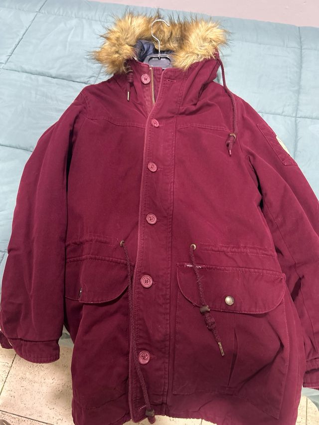 Abrigo con capucha y pelo de marca celopman