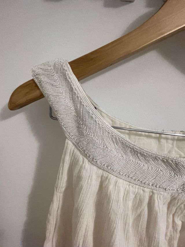 Vestido mido blanco algodón bordado, diseño único