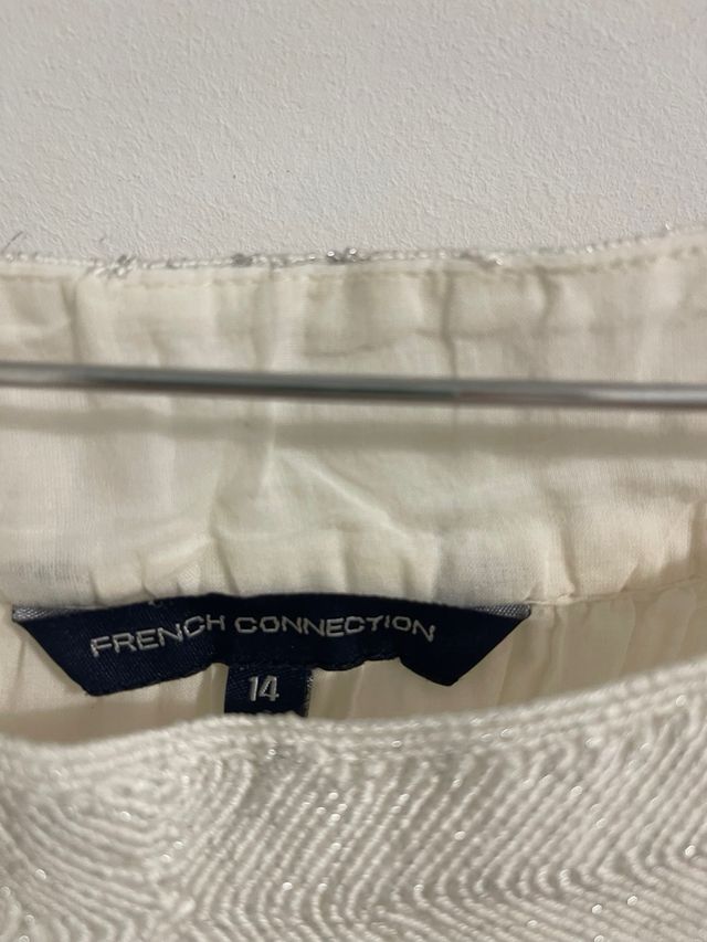 Vestido mido blanco algodón bordado, diseño único