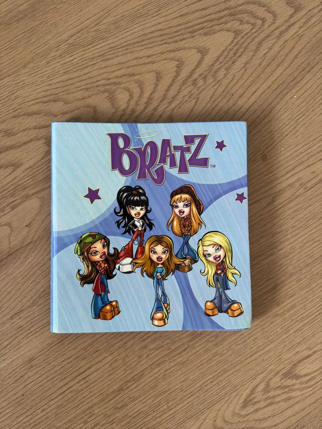 Pack cartas y sobres Bratz