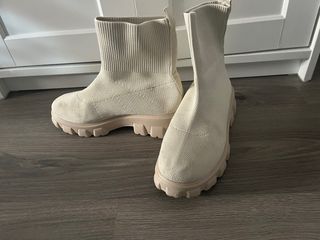 Botines calcetín beige mujer