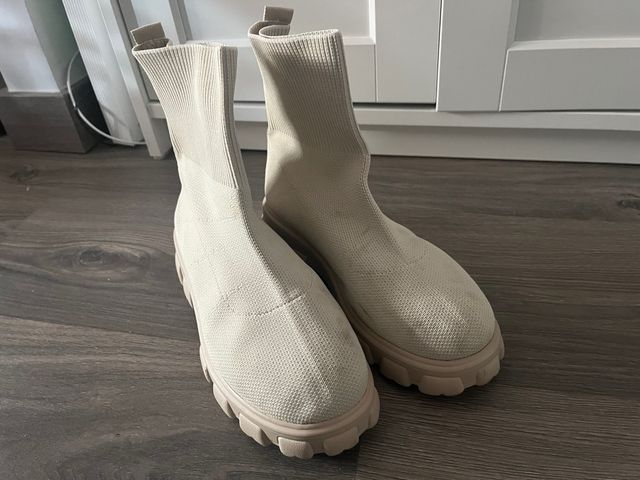 Botines calcetín beige mujer