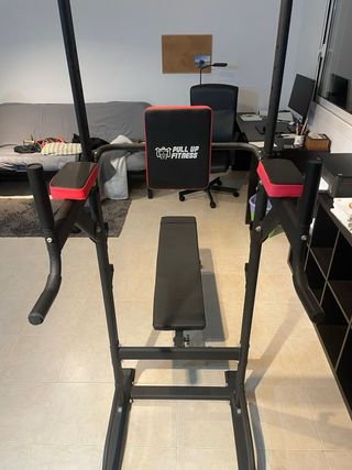 Máquina de dominadas con banco