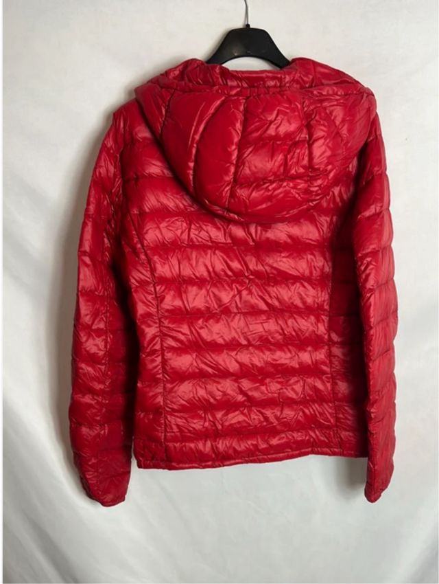 Plumas ligero rojo BENETTON con capucha