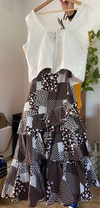Conjunto de corpiño y falda de flamenca
