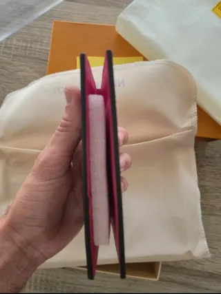 Louis Vuitton Tarjetero Pasaporte Hollywood