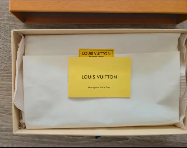 Louis Vuitton Tarjetero Pasaporte Hollywood