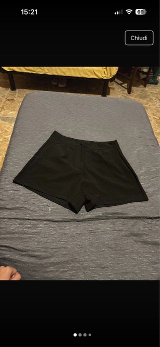 Shorts neri eleganti con tasche