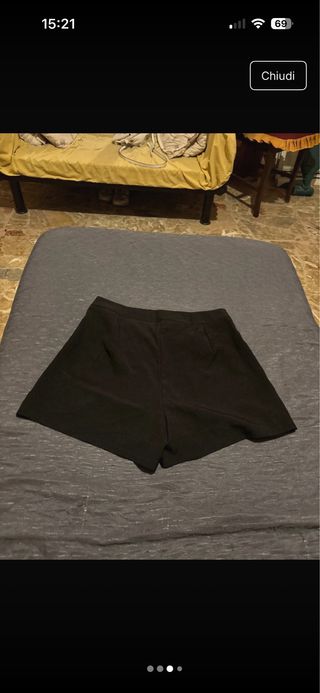 Shorts neri eleganti con tasche