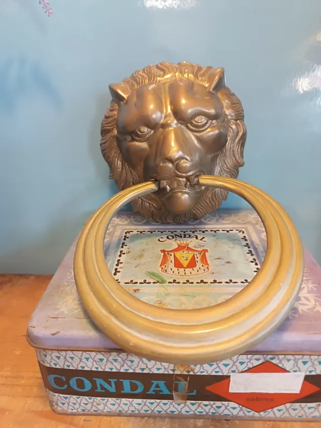 Picaporte / aldaba león bronce