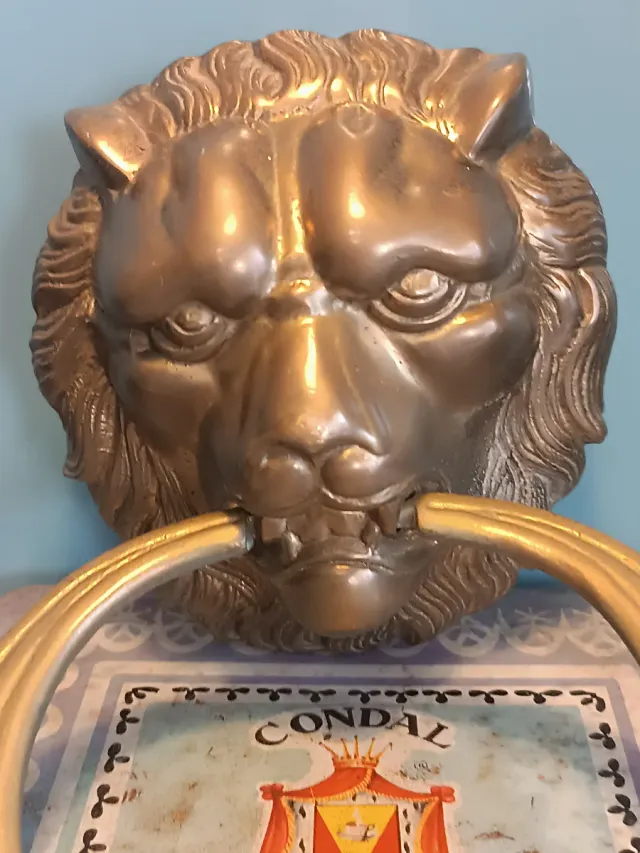 Picaporte / aldaba león bronce