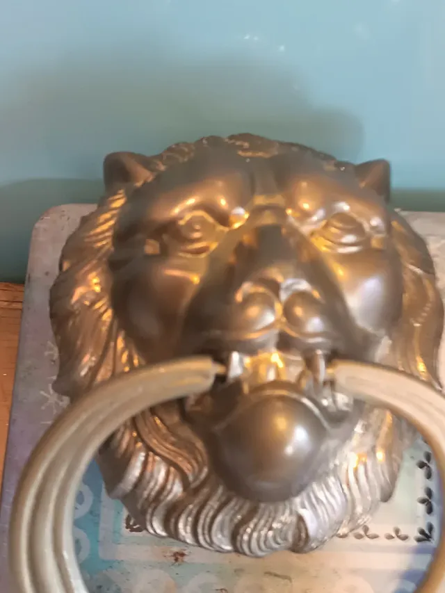 Picaporte / aldaba león bronce