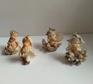 Lotto 4 statuette angioletti