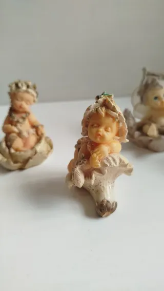 Lotto 4 statuette angioletti