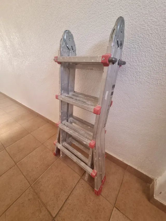 Escalera aluminio multiposición