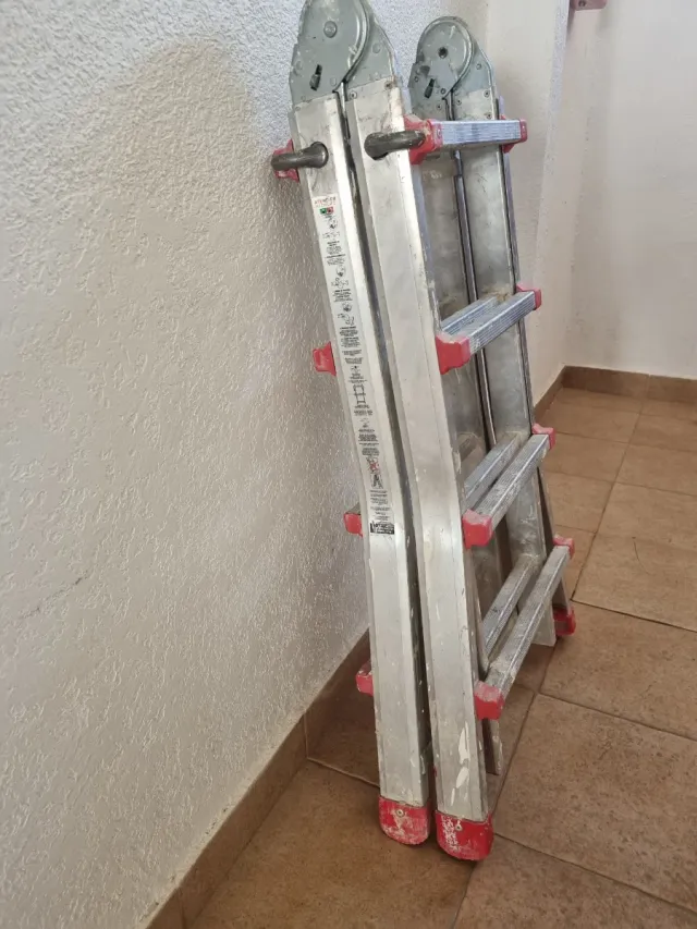 Escalera aluminio multiposición