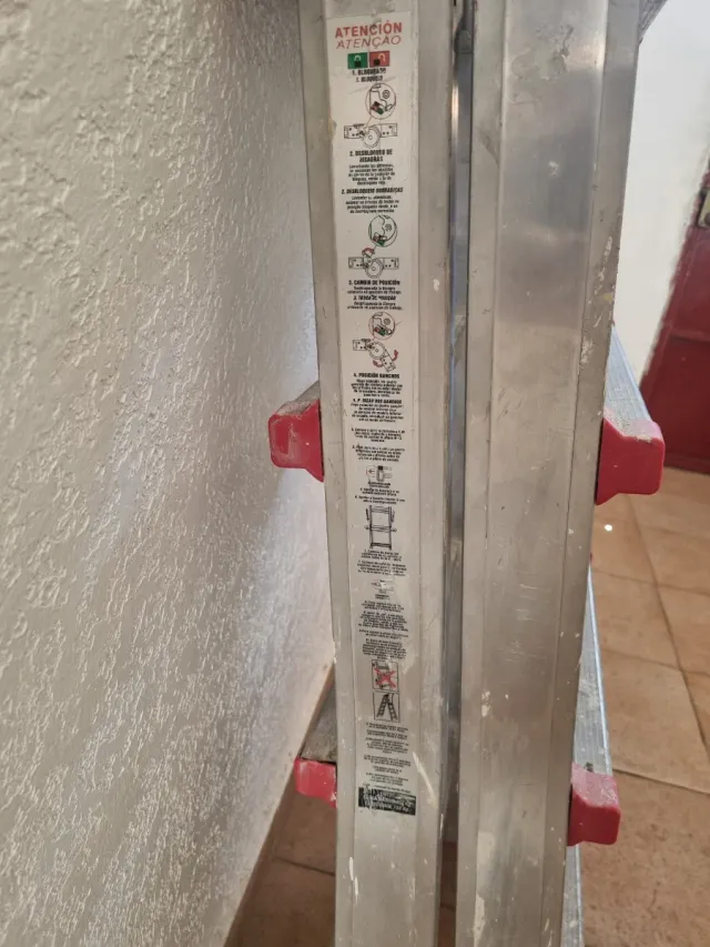 Escalera aluminio multiposición