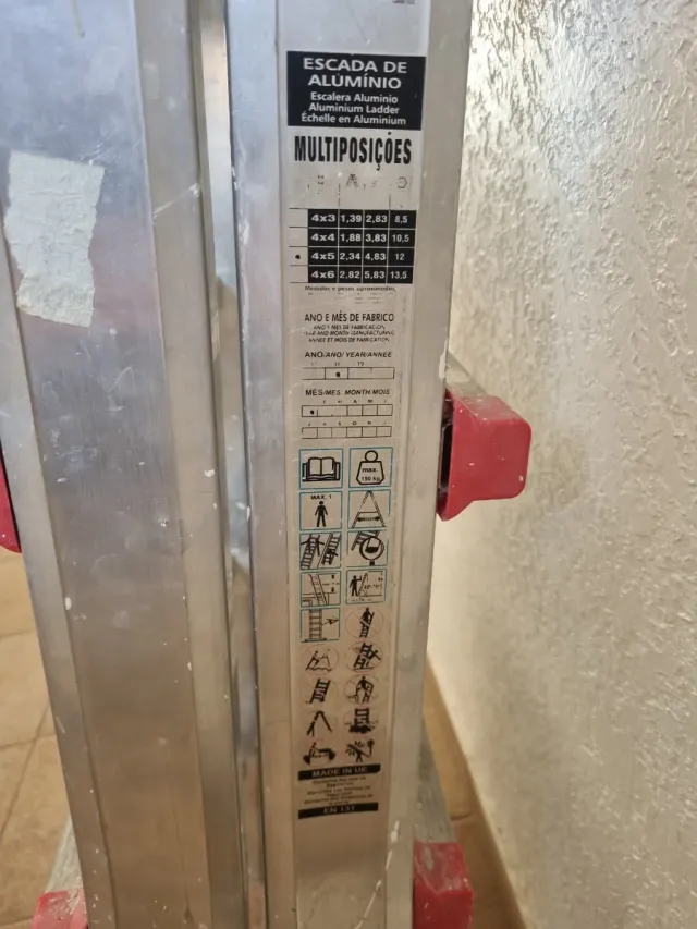 Escalera aluminio multiposición