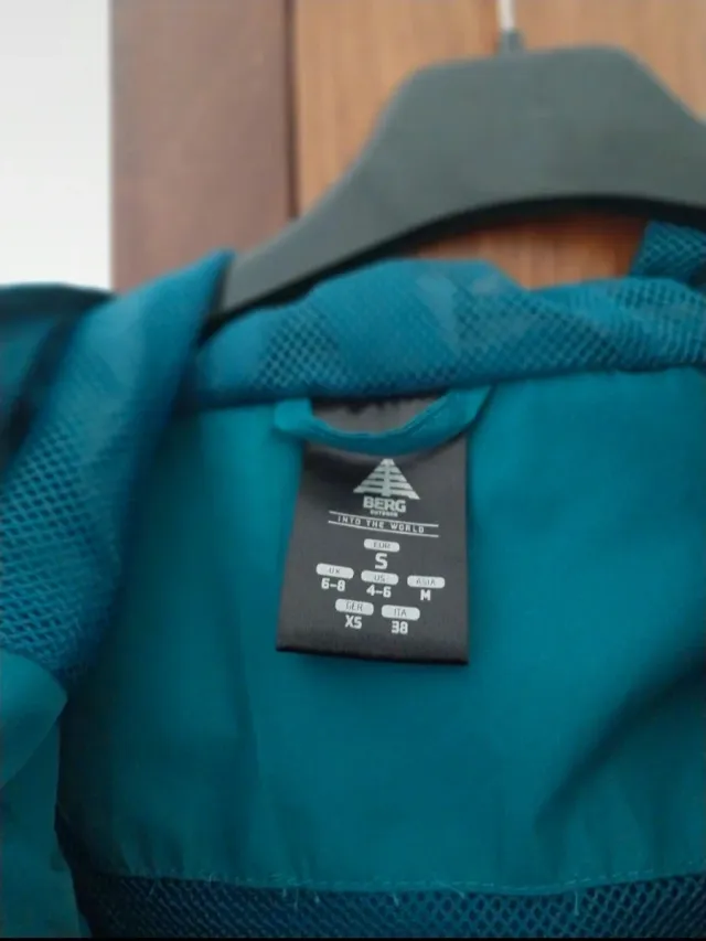 Corta Vento Berg Azul