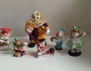 Lotto statuette personaggi vari