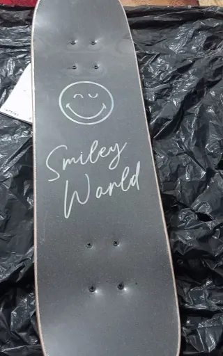 Monopatín Smiley World